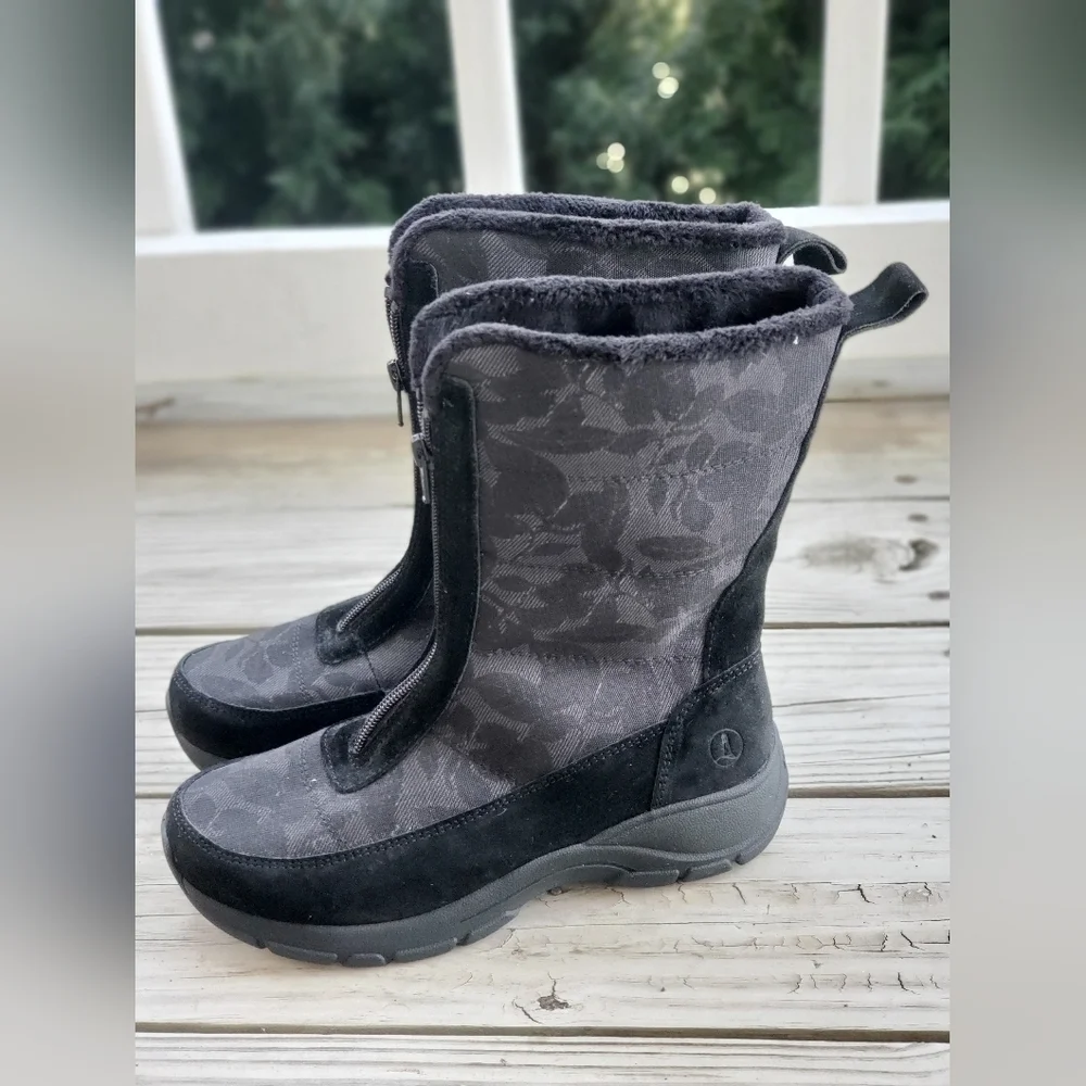 Landsend Women's Black and Gray Floral Boots